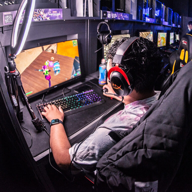 ACC Student studying esports