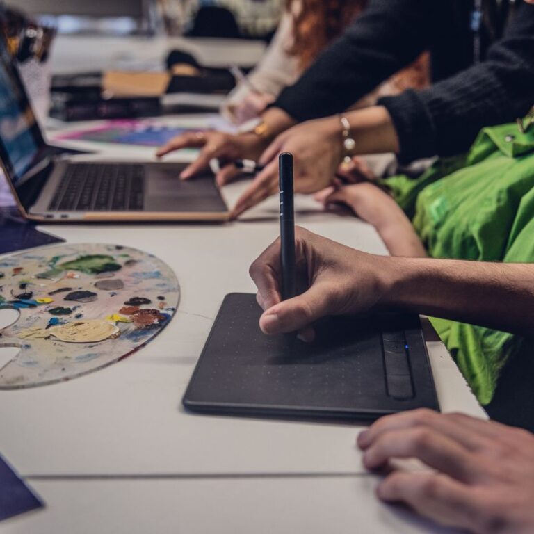 Graphic and Digital Design College Courses | Access Creative College