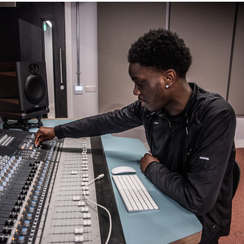 Recording Engineer in Studio