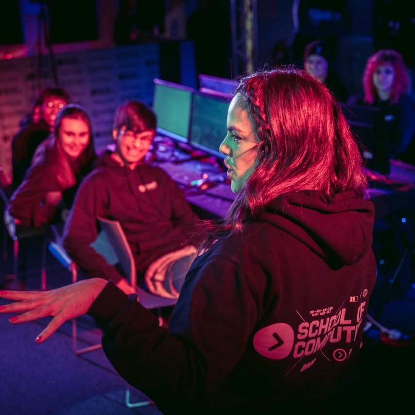 Esports coach